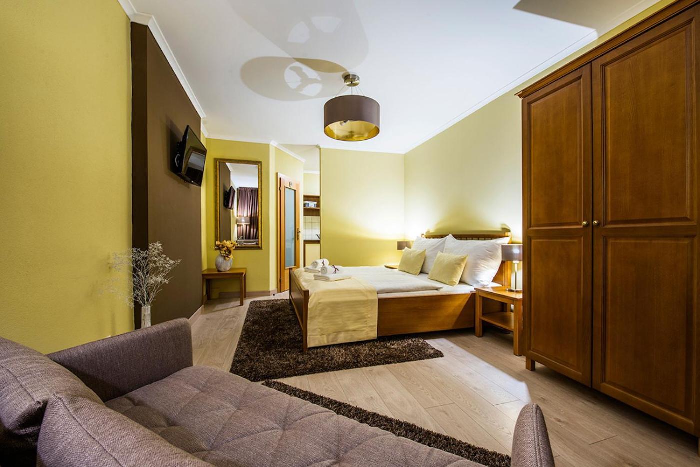 Wellness Penzion Vila Mery โปปรัด ภายนอก รูปภาพ