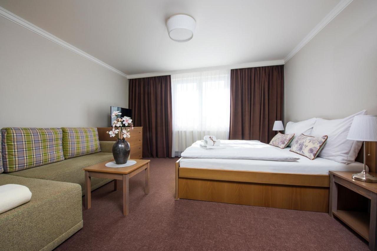 Wellness Penzion Vila Mery โปปรัด ภายนอก รูปภาพ